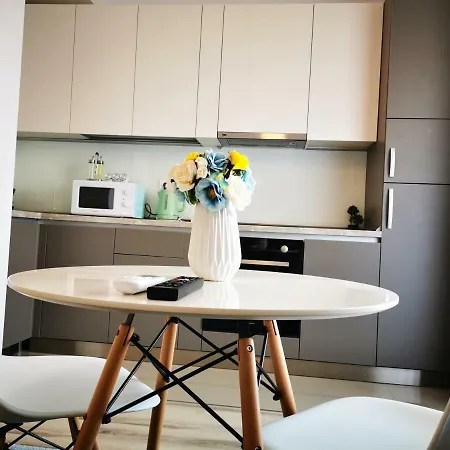 Studio 506 By Mrg Apartmán *